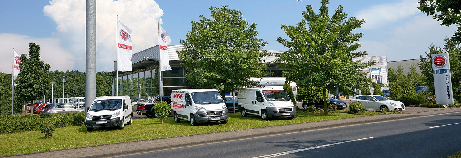 Autohaus Ulmer in Köln großes Gebäude von außen