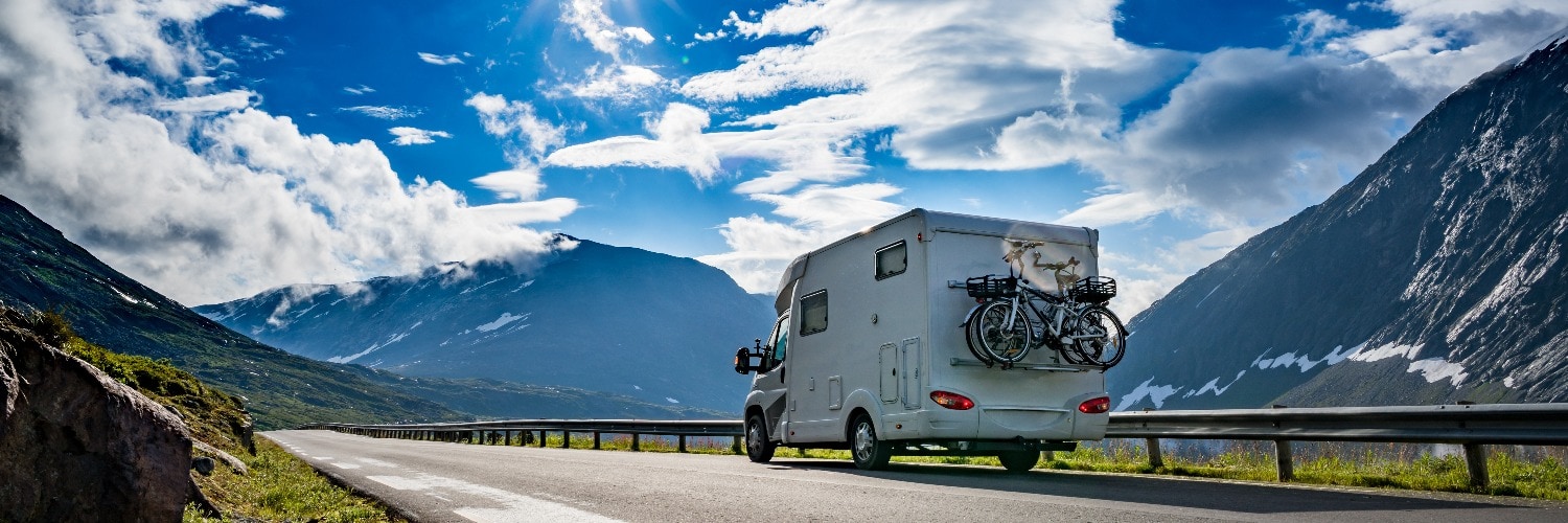 Wohnmobil in den Bergen